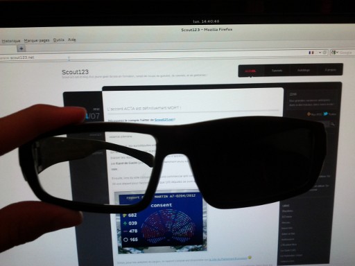 lunettes 3D devant ecran ordi